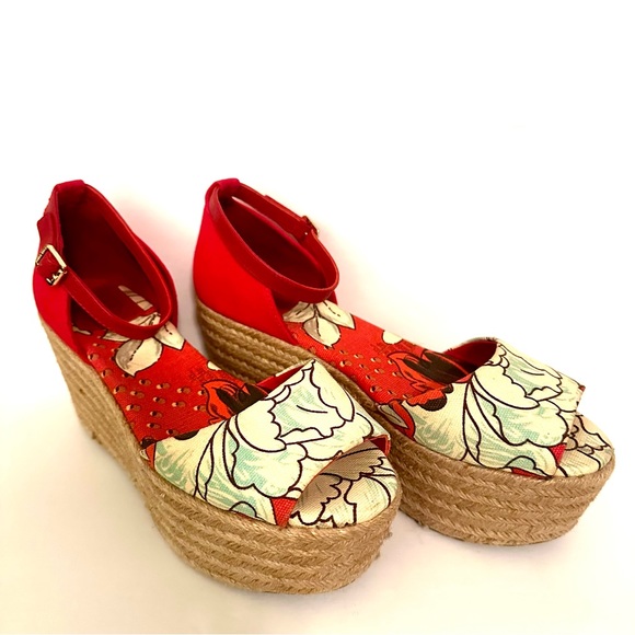 Tory Burch Red and White Espadrilles - Picture 3 of 10